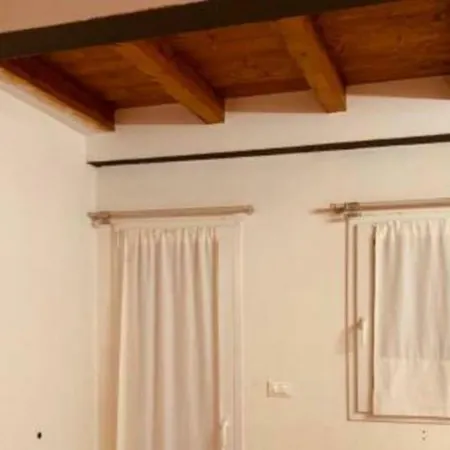 Whouse Mirasole * Μπολόνια