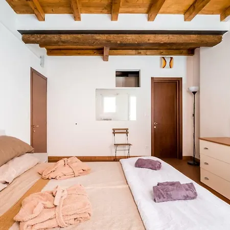 Whouse Mirasole *